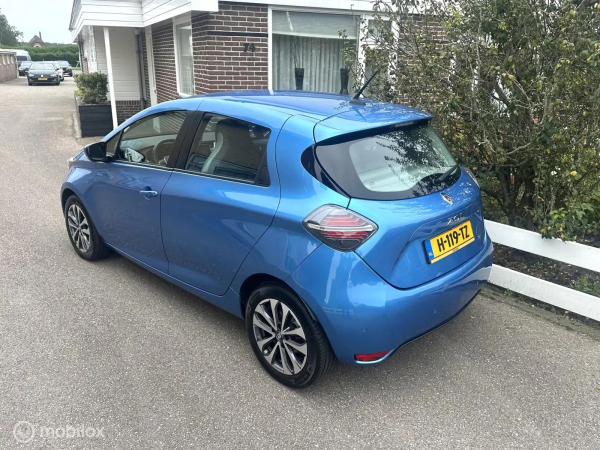 R135 Intens 52 kWh KOOPACCU SOH 90,87% AIRCO CRUISE CONTROLE CARPLAY PARKEERSENSOREN NETTE AUTO!!