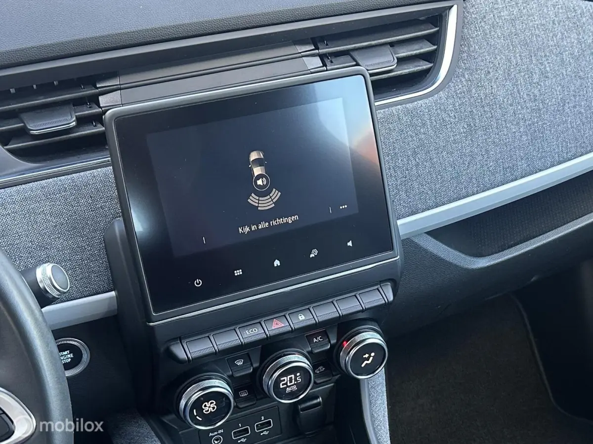 R135 Intens 52 kWh KOOPACCU SOH 90,87% AIRCO CRUISE CONTROLE CARPLAY PARKEERSENSOREN NETTE AUTO!!