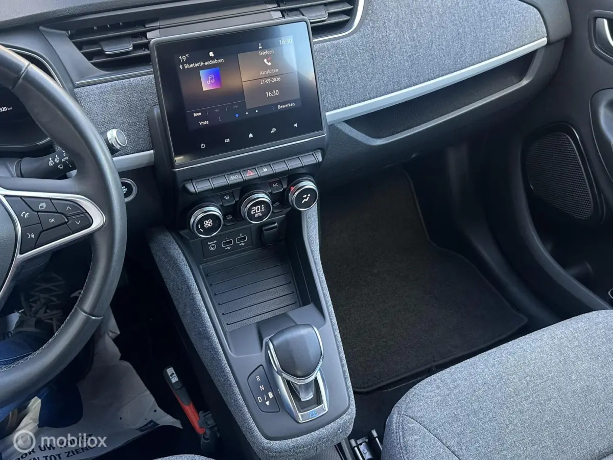 R135 Intens 52 kWh KOOPACCU SOH 90,87% AIRCO CRUISE CONTROLE CARPLAY PARKEERSENSOREN NETTE AUTO!!