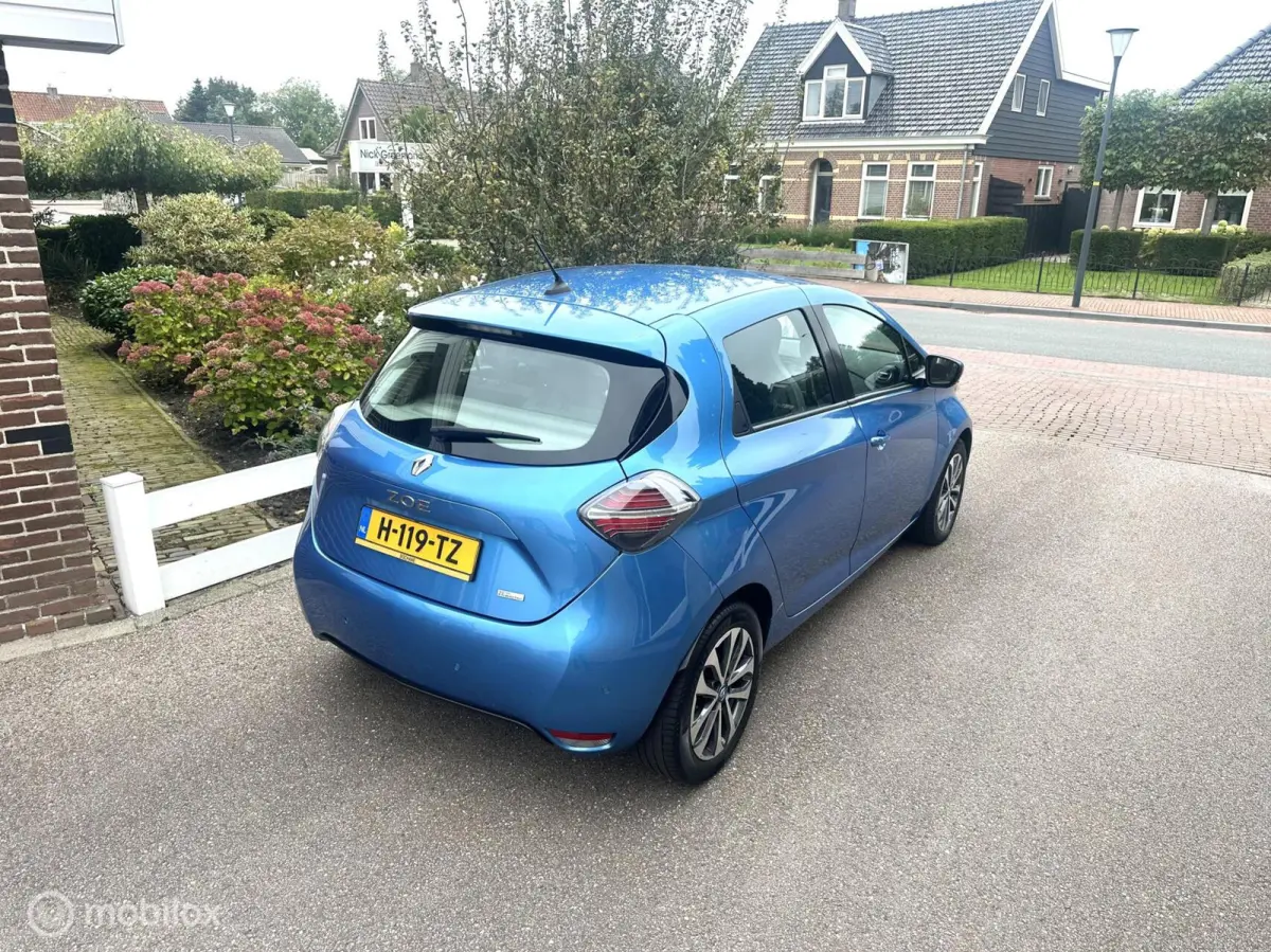 R135 Intens 52 kWh KOOPACCU SOH 90,87% AIRCO CRUISE CONTROLE CARPLAY PARKEERSENSOREN NETTE AUTO!!