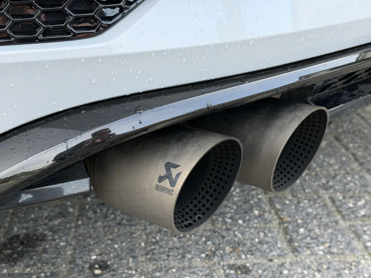 2.0 TSI 4Motion R 405 PK| Akrapovic | Panoramadak | Camera | Adaptive Cruise Control | Navigatie | Stoelverwarming |