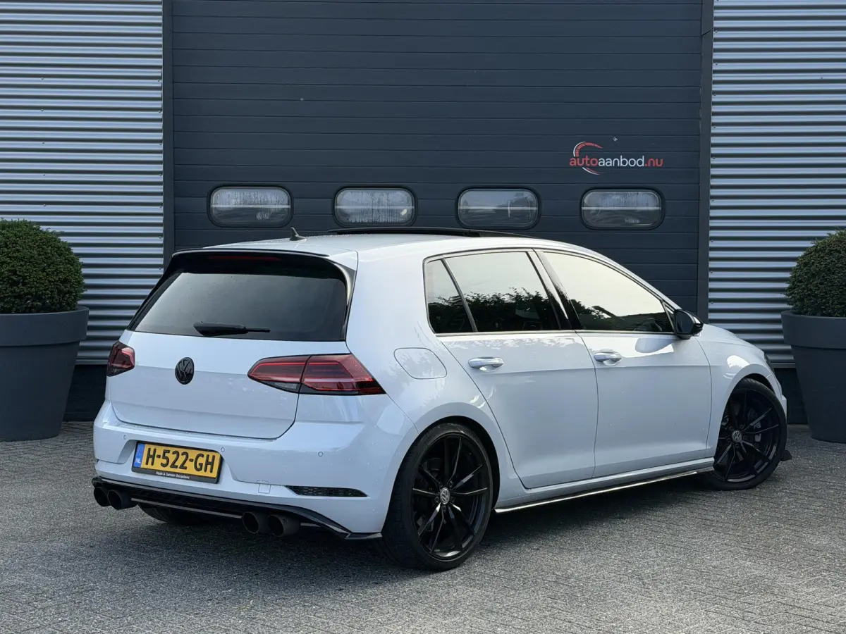 2.0 TSI 4Motion R 405 PK| Akrapovic | Panoramadak | Camera | Adaptive Cruise Control | Navigatie | Stoelverwarming |
