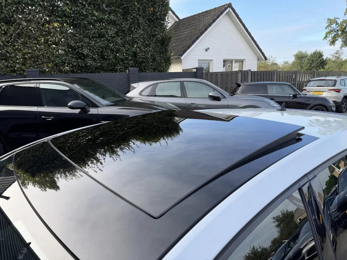 2.0 TSI 4Motion R 405 PK| Akrapovic | Panoramadak | Camera | Adaptive Cruise Control | Navigatie | Stoelverwarming |
