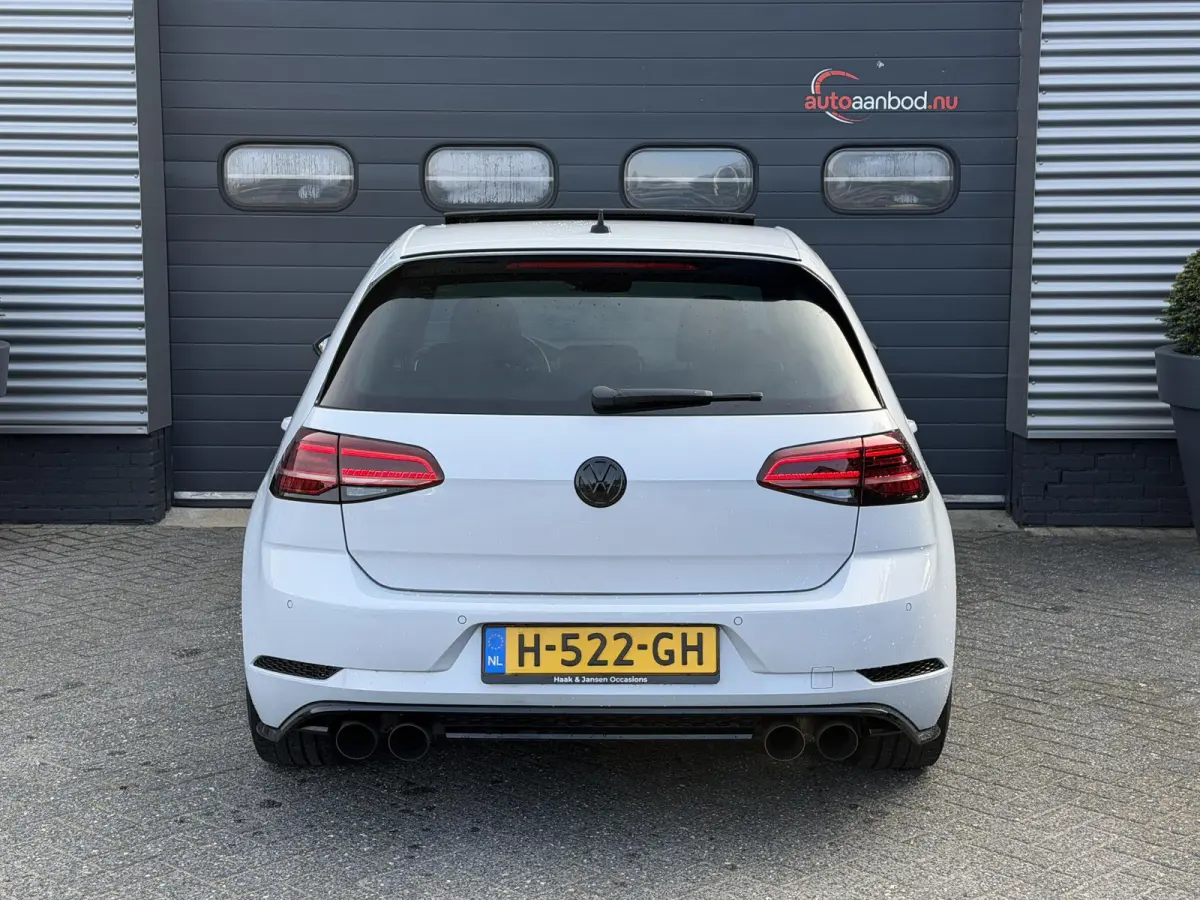 2.0 TSI 4Motion R 405 PK| Akrapovic | Panoramadak | Camera | Adaptive Cruise Control | Navigatie | Stoelverwarming |