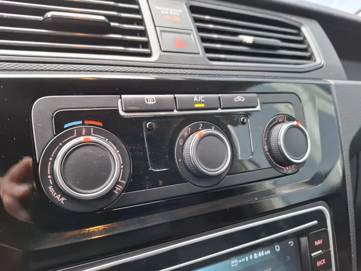 2.0 TDI L1H1 BMT Trendline MARGE !! / AIRCO / CRUISE CONTROLE / TREKHAAK / IMPERIAL