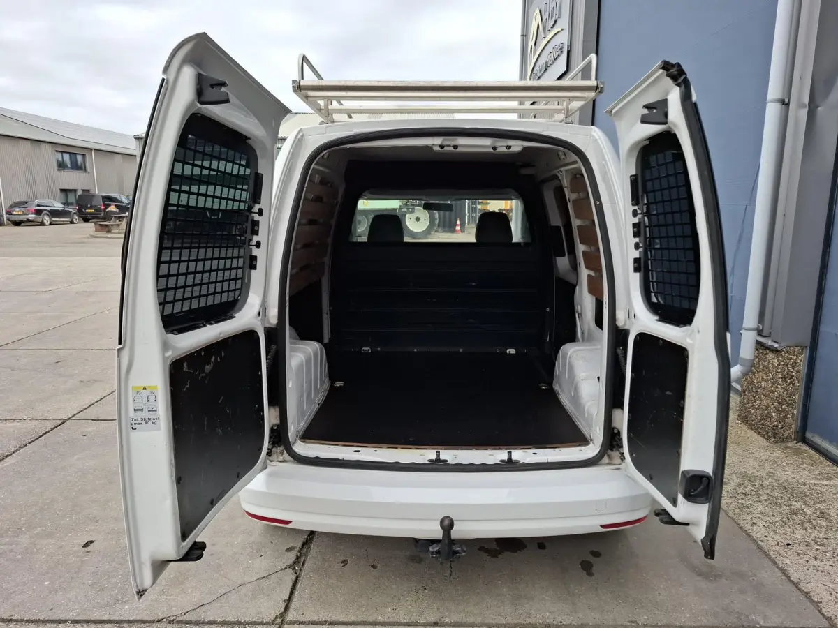 2.0 TDI L1H1 BMT Trendline MARGE !! / AIRCO / CRUISE CONTROLE / TREKHAAK / IMPERIAL