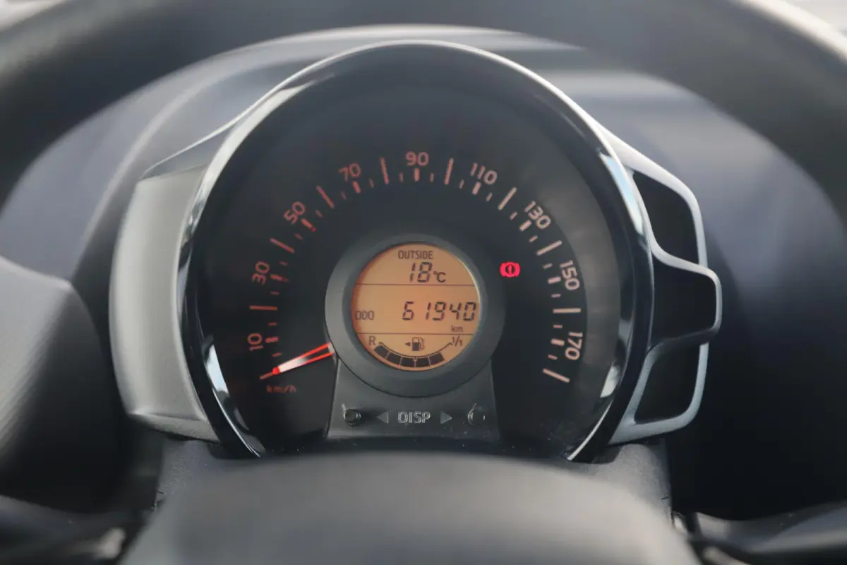 1.0 e-VTi Active NAP! All-season banden Airco Radio Bluetooth Elektrische Ramen LED Metallic