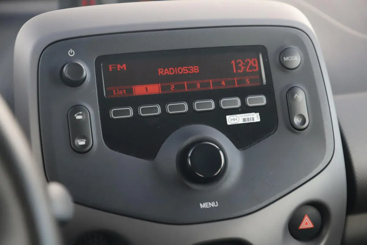 1.0 e-VTi Active NAP! All-season banden Airco Radio Bluetooth Elektrische Ramen LED Metallic