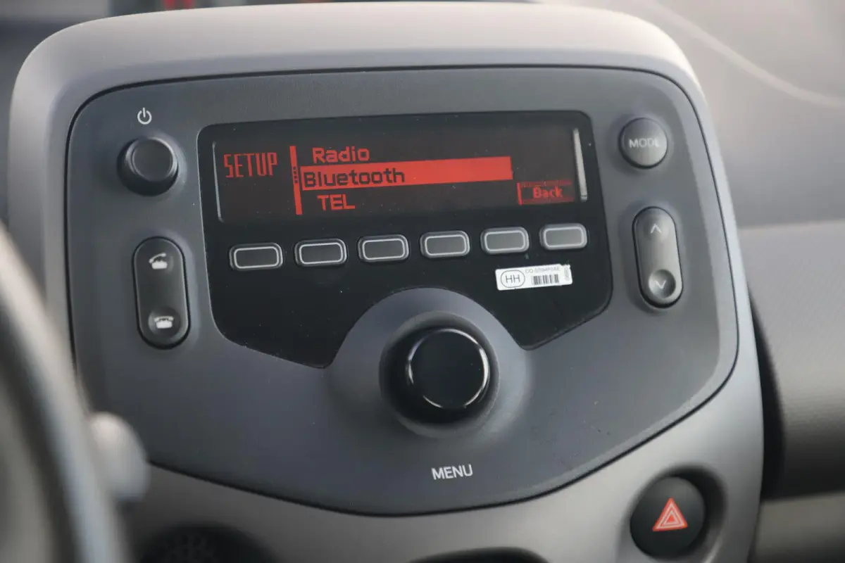 1.0 e-VTi Active NAP! All-season banden Airco Radio Bluetooth Elektrische Ramen LED Metallic