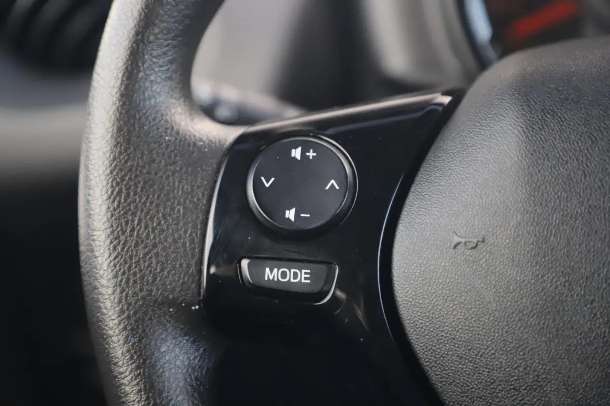 1.0 e-VTi Active NAP! All-season banden Airco Radio Bluetooth Elektrische Ramen LED Metallic