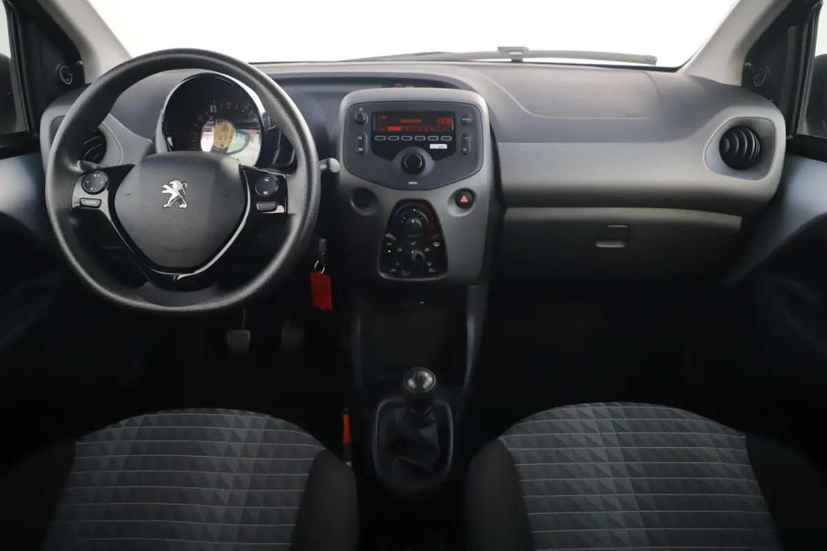 1.0 e-VTi Active NAP! All-season banden Airco Radio Bluetooth Elektrische Ramen LED Metallic