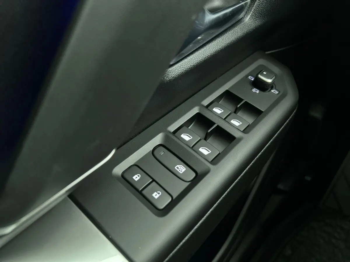 First Edition 74 kWh PANODAK | ACCU 99% | MASSAGESTOELEN | 360 CAMERA |