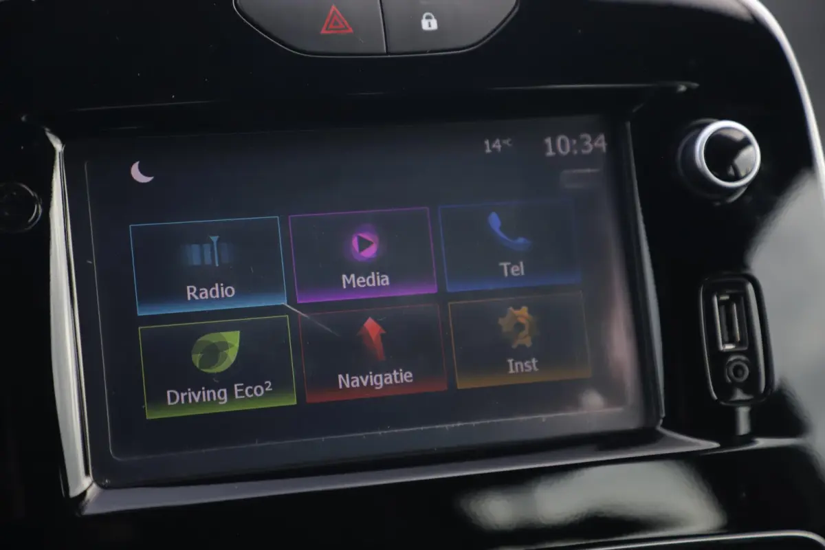 0.9 TCe Zen 90PK Navigatie Airco Cruise Bluetooth LED Elektrische Ramen Bass Reflex