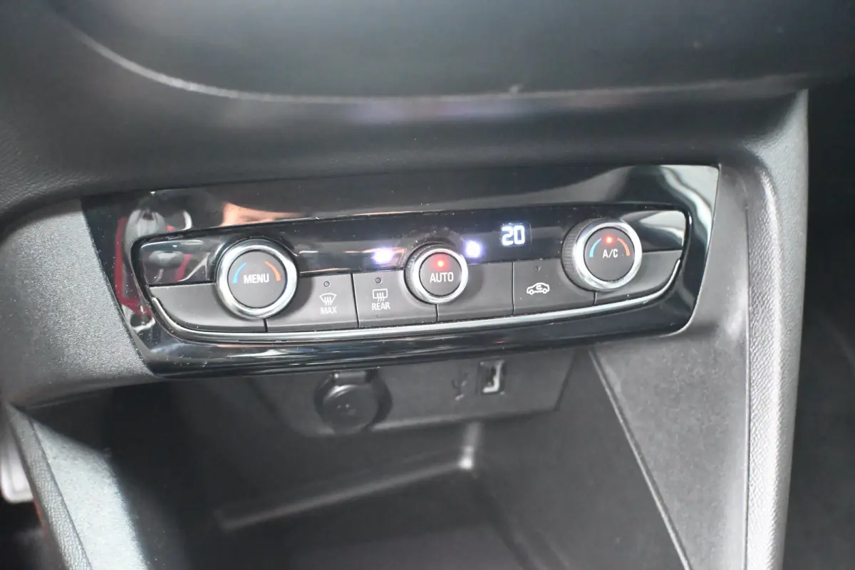1.2 Elegance 100pk | Dealeronderhouden | Navi By App | Climate Control | Parkeersensoren | Cruise Control | !!