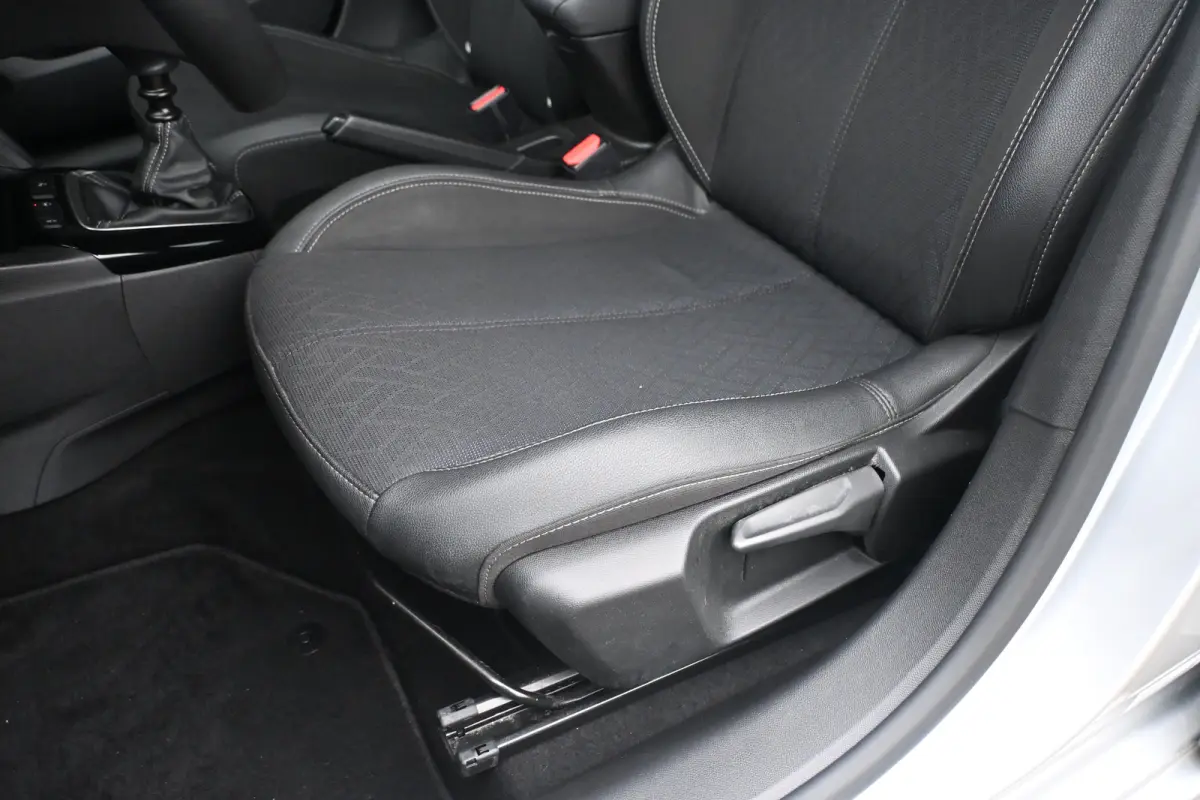 1.2 Elegance 100pk | Dealeronderhouden | Navi By App | Climate Control | Parkeersensoren | Cruise Control | !!