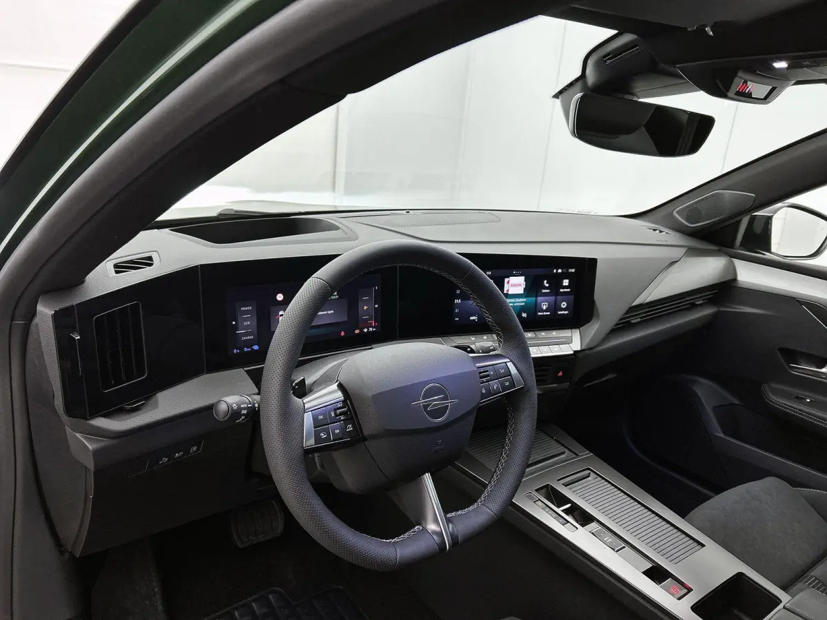 1.6 Turbo Plug In Hybrid Ultimate PANODAK | 180 CAMERA | LED MATRIX