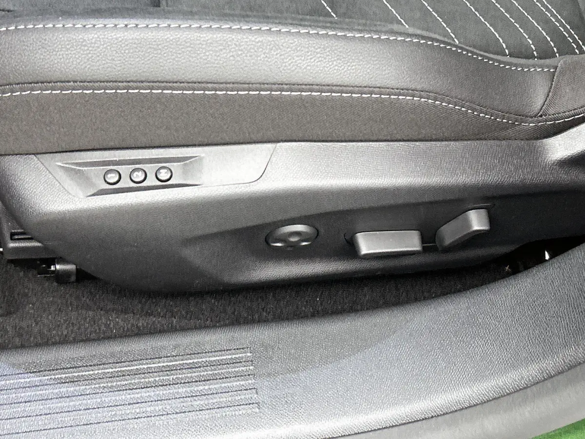 1.6 Turbo Plug In Hybrid Ultimate PANODAK | 180 CAMERA | LED MATRIX