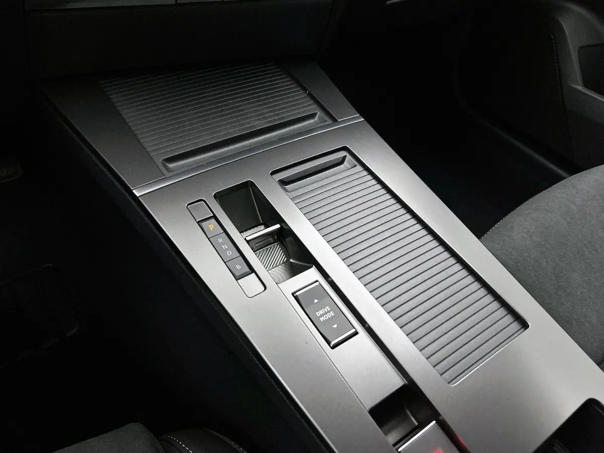 1.6 Turbo Plug In Hybrid Ultimate PANODAK | 180 CAMERA | LED MATRIX