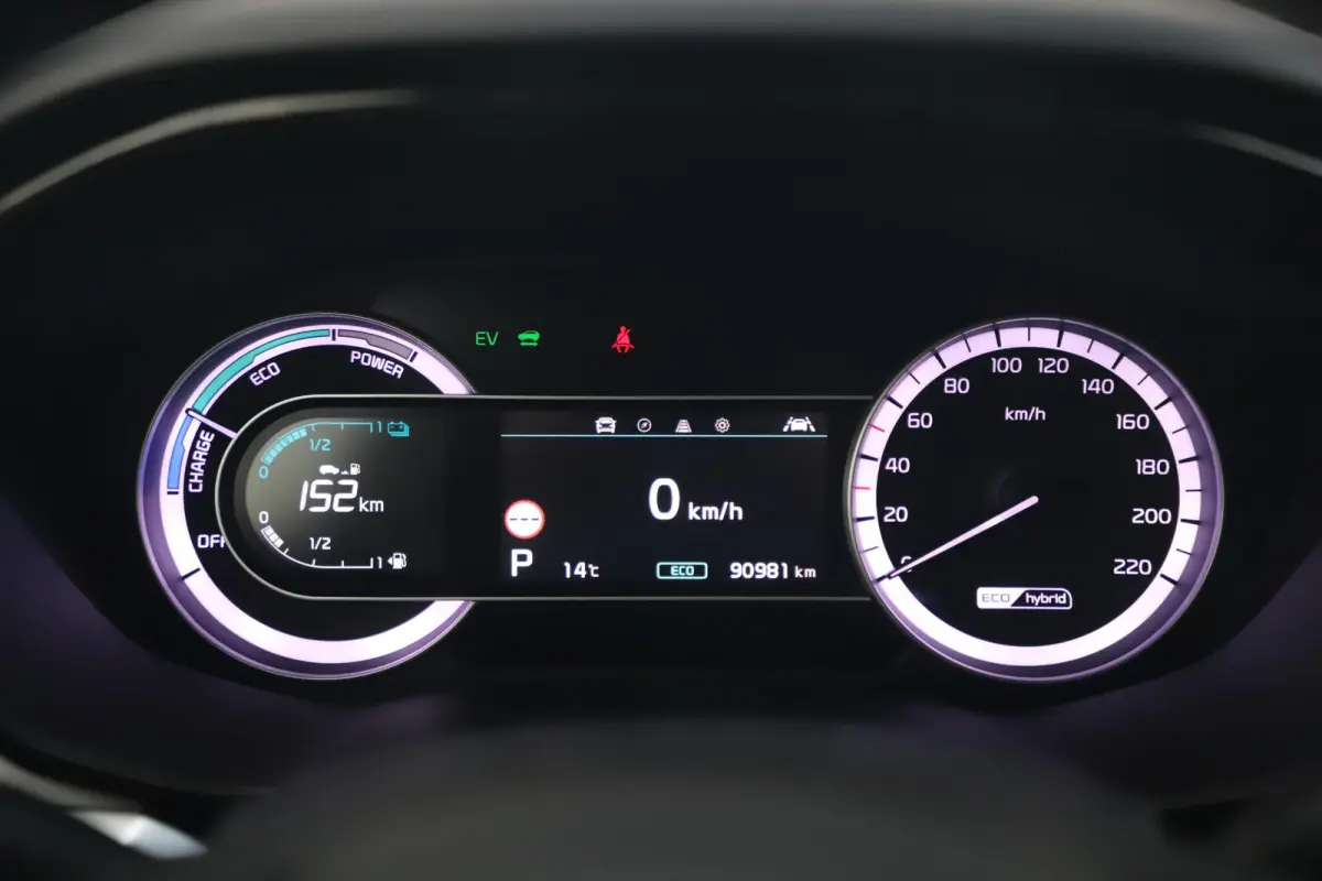 1.6 GDi Hybrid DynamicLine 140PK Automaat Half Leder Navigatie Camera Adaptive Cruise Lane Assist Clima Carplay Android