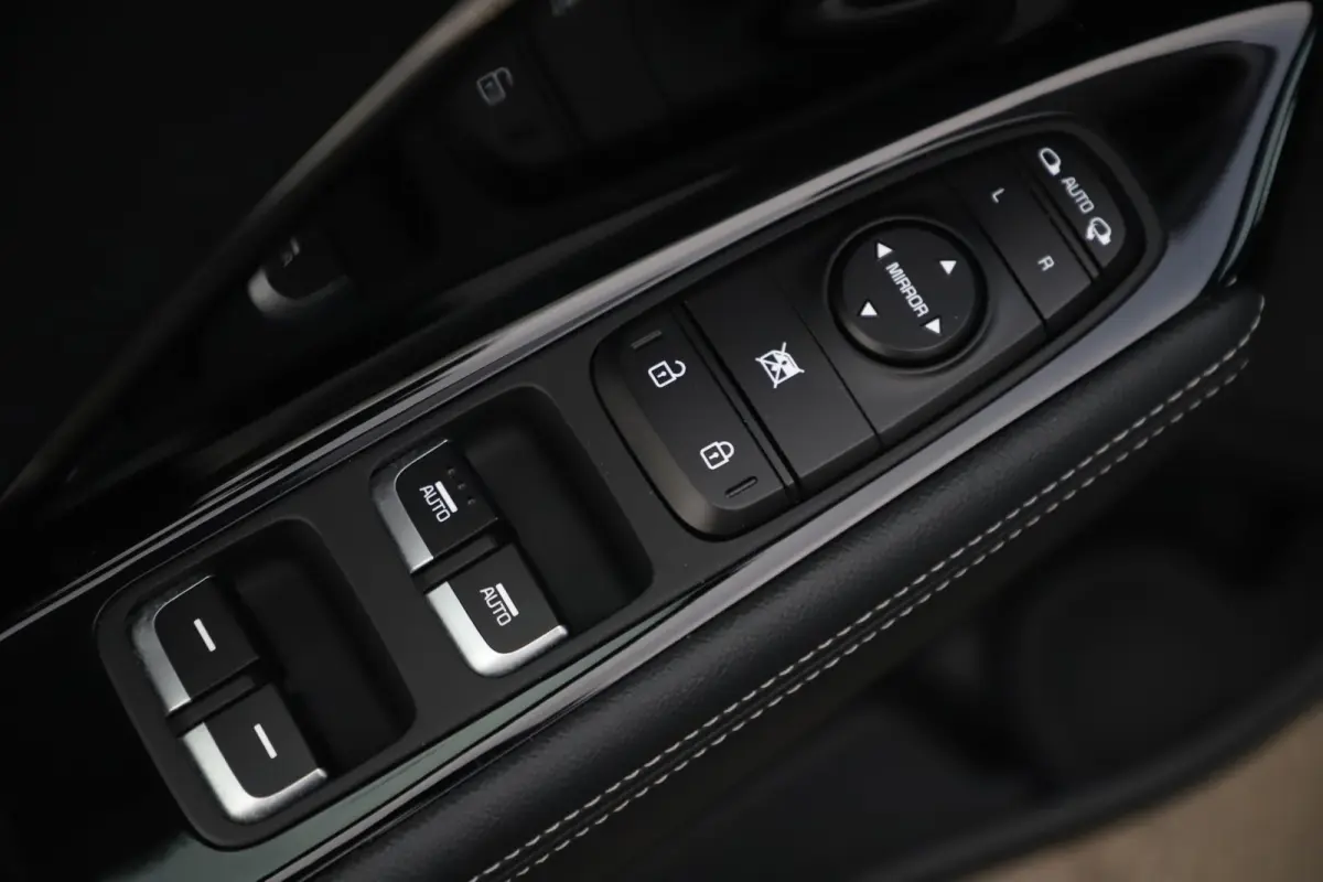 1.6 GDi Hybrid DynamicLine 140PK Automaat Half Leder Navigatie Camera Adaptive Cruise Lane Assist Clima Carplay Android