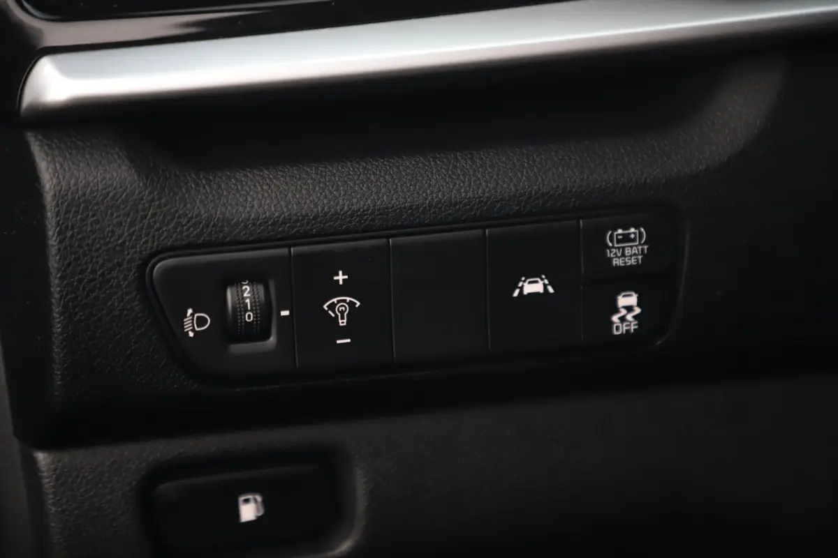 1.6 GDi Hybrid DynamicLine 140PK Automaat Half Leder Navigatie Camera Adaptive Cruise Lane Assist Clima Carplay Android