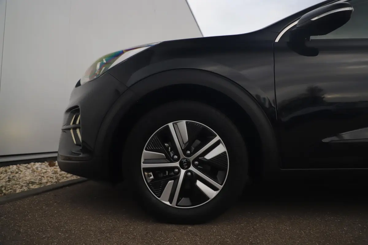 1.6 GDi Hybrid DynamicLine 140PK Automaat Half Leder Navigatie Camera Adaptive Cruise Lane Assist Clima Carplay Android