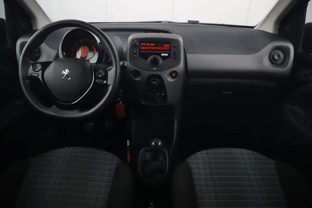 1.0 e-VTi Active Radio Bluetooth Airco Elektrische Ramen LED Dagrijverlichting