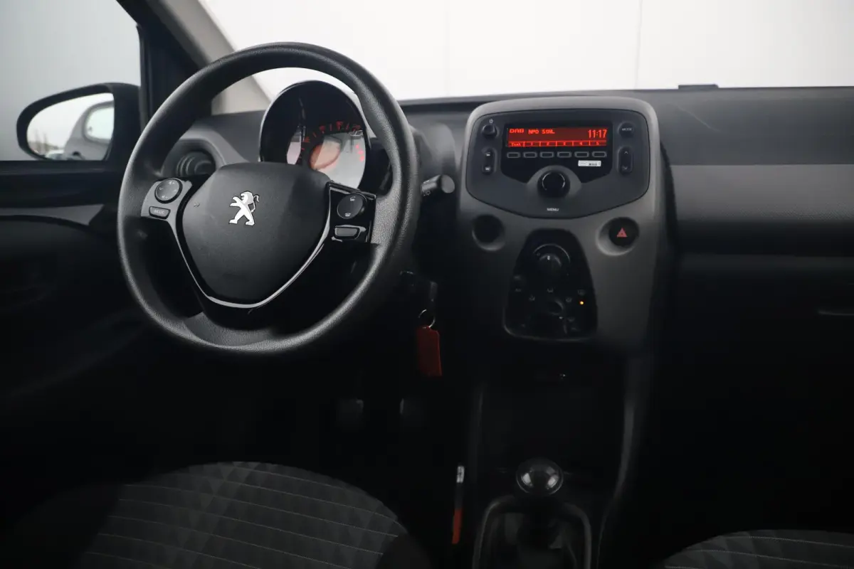 1.0 e-VTi Active Radio Bluetooth Airco Elektrische Ramen LED Dagrijverlichting