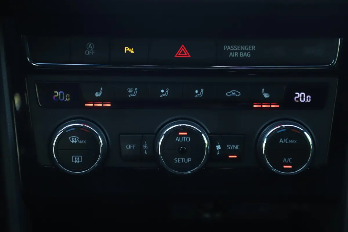 1.0 TSI FR Ultimate Edition Virtual Cockpit Keyless Full LED Navigatie Carplay Android Achteruitrijcamera Beats Audio Adaptive Cruise Lane Assist