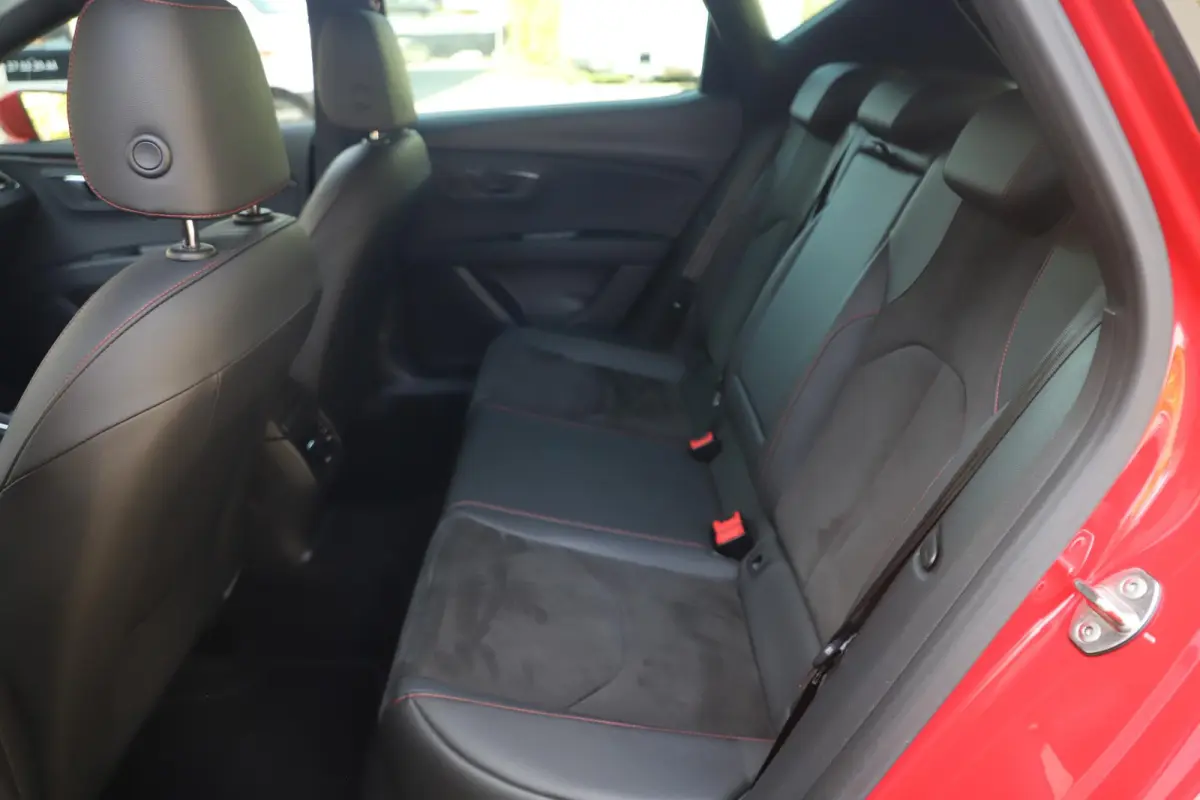 1.0 TSI FR Ultimate Edition Virtual Cockpit Keyless Full LED Navigatie Carplay Android Achteruitrijcamera Beats Audio Adaptive Cruise Lane Assist