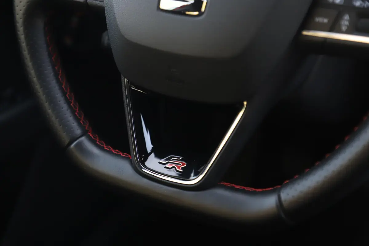 1.0 TSI FR Ultimate Edition Virtual Cockpit Keyless Full LED Navigatie Carplay Android Achteruitrijcamera Beats Audio Adaptive Cruise Lane Assist