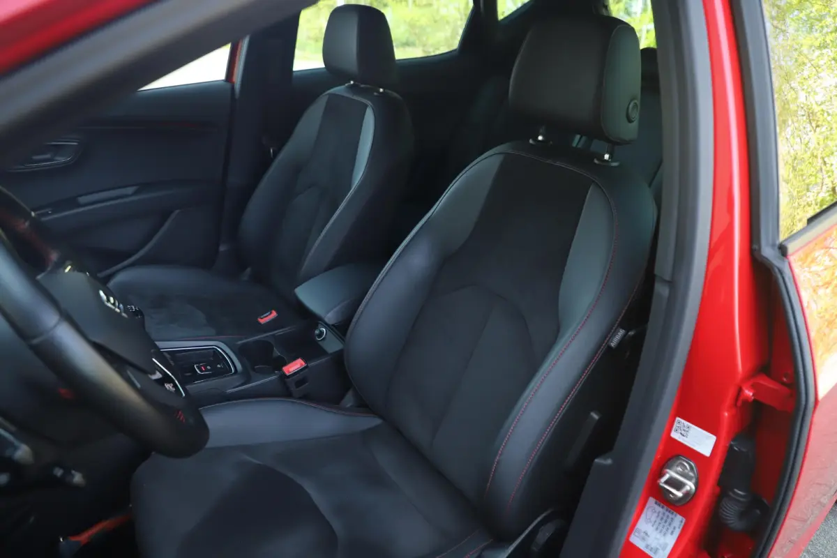 1.0 TSI FR Ultimate Edition Virtual Cockpit Keyless Full LED Navigatie Carplay Android Achteruitrijcamera Beats Audio Adaptive Cruise Lane Assist