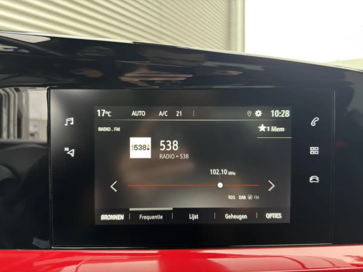 1.2 Turbo GS Line|Camera|Keyless|Afn.Trekhaak|Carplay|Cruise|