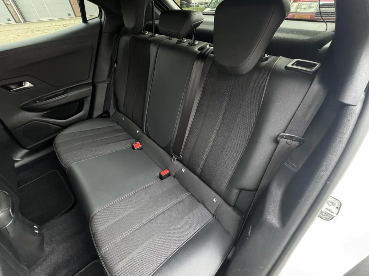 1.2 Turbo GS Line|Camera|Keyless|Afn.Trekhaak|Carplay|Cruise|