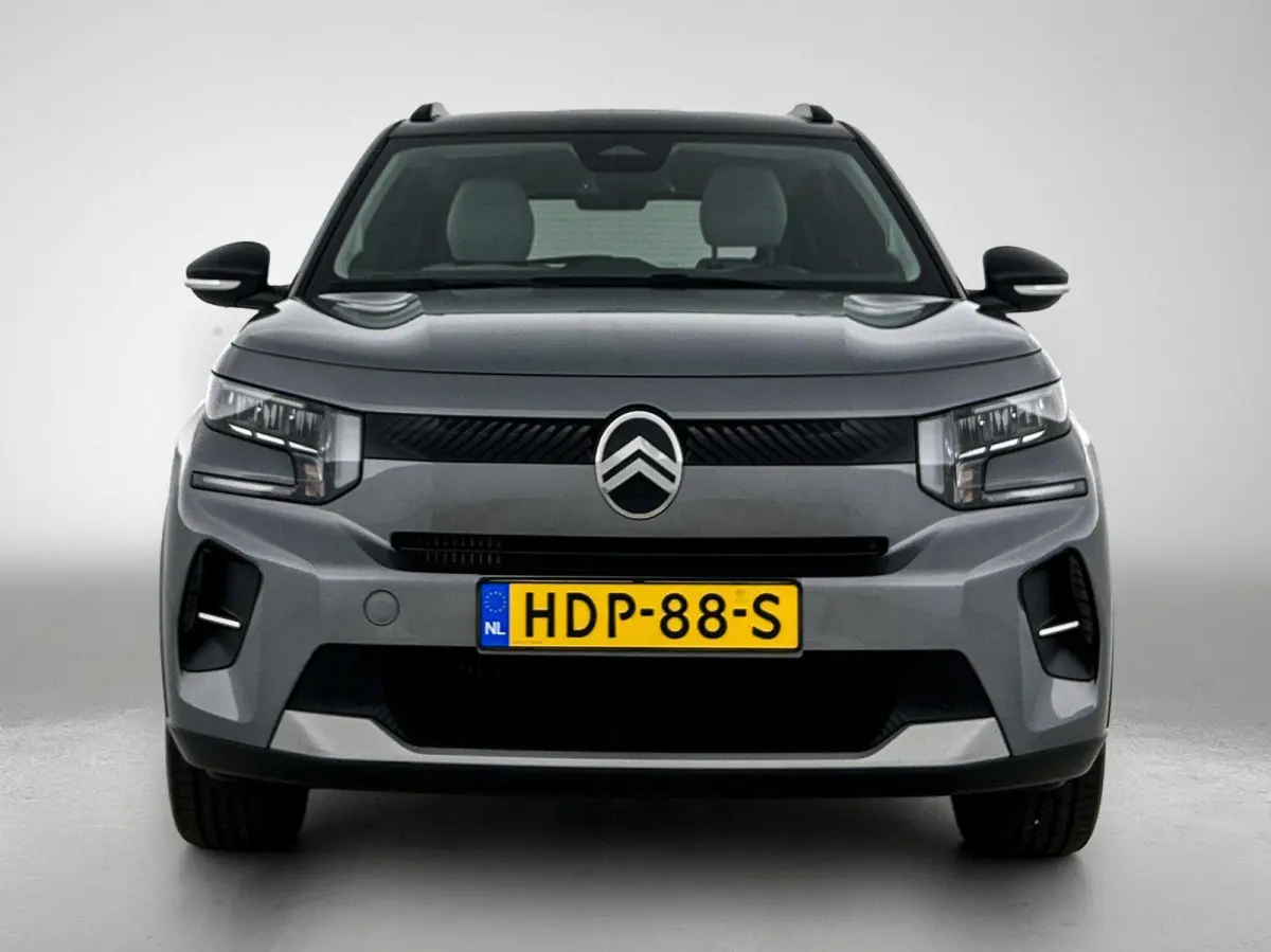 1.2 100pk Max | AppleCarplay/AndroidAuto | LED | Camera | Climate Control | Cruise Control | Privacy Glass | Navigatie | Isofix | Two-Tone | Parkeersensoren | DAB Radio |
