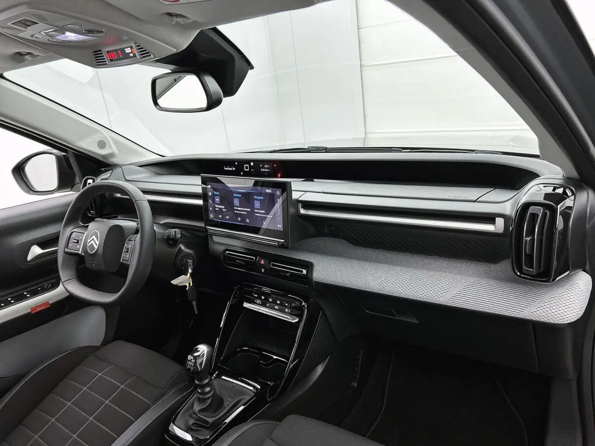 1.2 100pk Max | AppleCarplay/AndroidAuto | LED | Camera | Climate Control | Cruise Control | Privacy Glass | Navigatie | Isofix | Two-Tone | Parkeersensoren | DAB Radio |