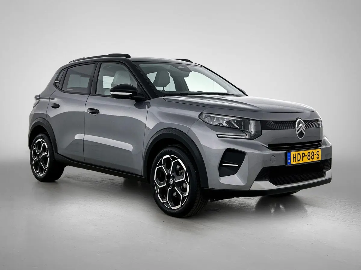 1.2 100pk Max | AppleCarplay/AndroidAuto | LED | Camera | Climate Control | Cruise Control | Privacy Glass | Navigatie | Isofix | Two-Tone | Parkeersensoren | DAB Radio |