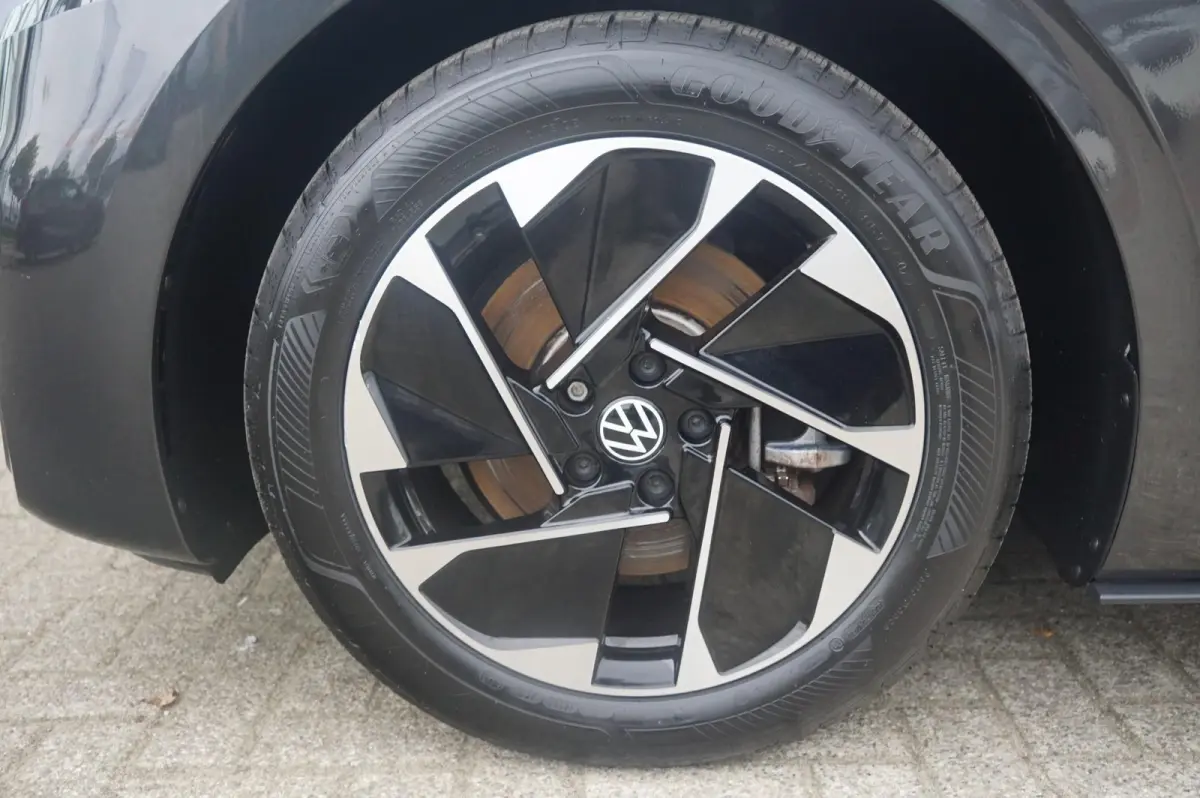 204pk Pro 58 kWh | SoH 94% | Warmtepomp | Navigatie | Keyless | IQ Light