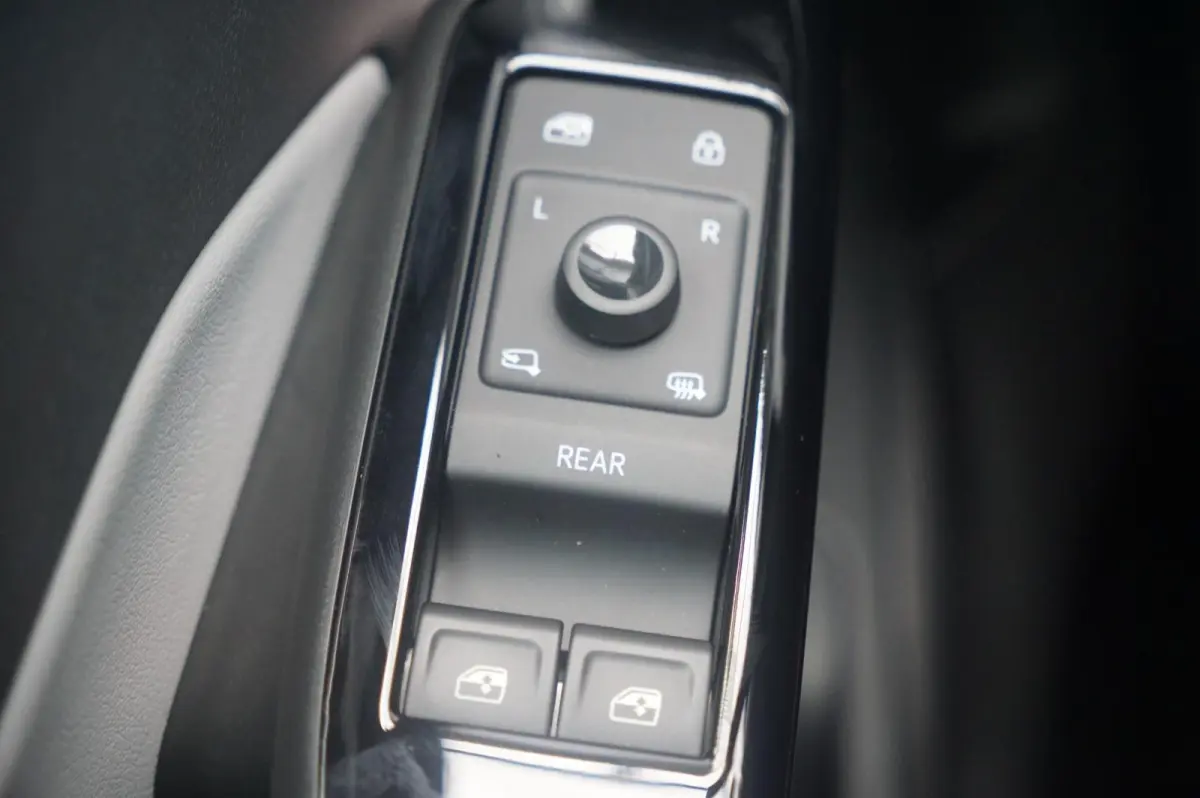 204pk Pro 58 kWh | SoH 94% | Warmtepomp | Navigatie | Keyless | IQ Light
