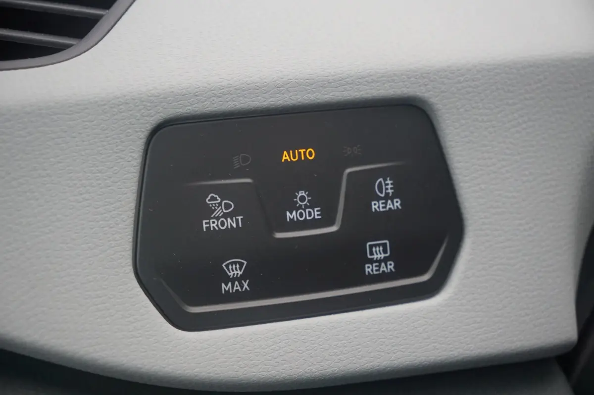 204pk Pro 58 kWh | SoH 94% | Warmtepomp | Navigatie | Keyless | IQ Light