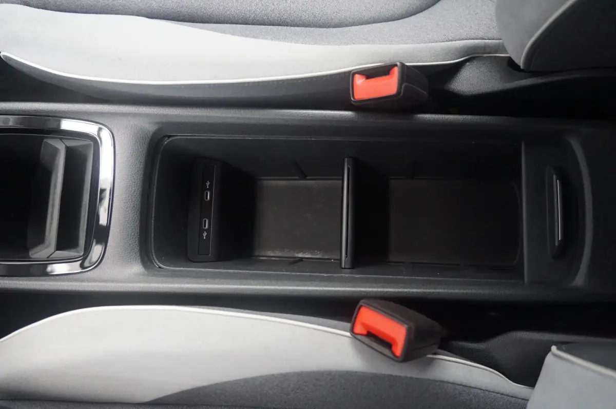204pk Pro 58 kWh | SoH 94% | Warmtepomp | Navigatie | Keyless | IQ Light