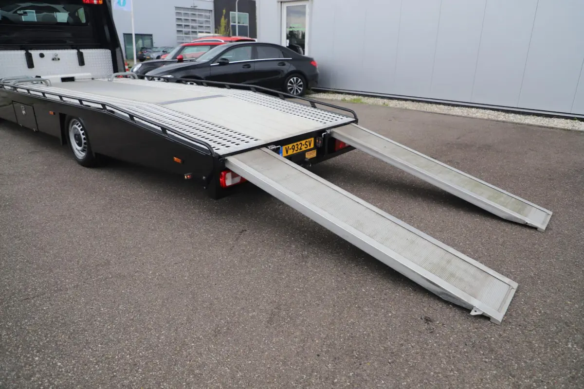 35 2.0 TDI L4 4Motion Highline 177PK Automaat TIJHOF Luchtvering Deep Black Metallic Stuur & Stoelverwarming Navigatie Carplay Android Full LED 1290KG Laadvermogen!