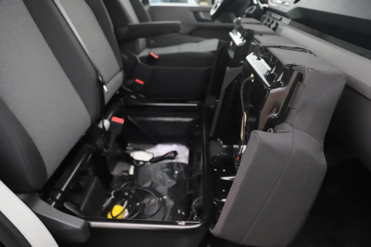 35 2.0 TDI L4 4Motion Highline 177PK Automaat TIJHOF Luchtvering Deep Black Metallic Stuur & Stoelverwarming Navigatie Carplay Android Full LED 1290KG Laadvermogen!