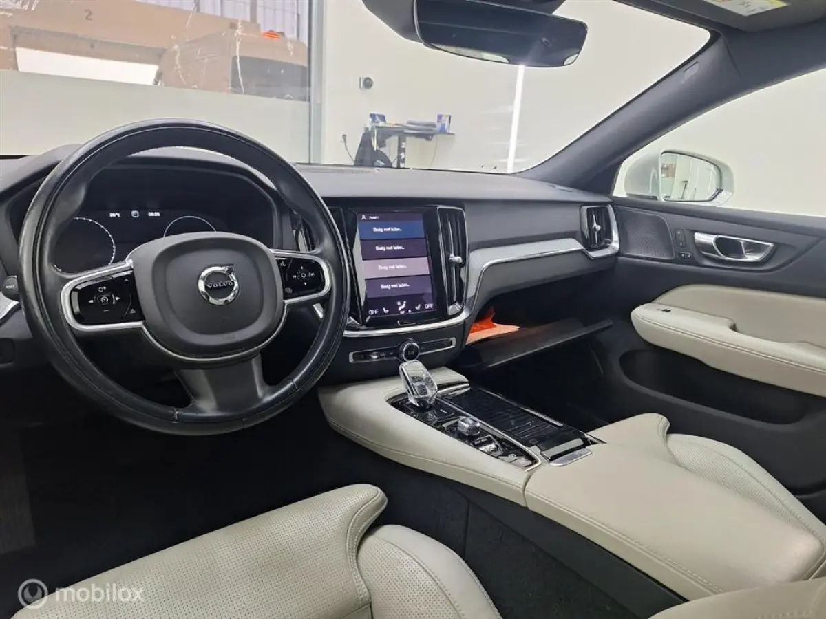 2.0 T8 Recharge AWD Inscription | Massage | Panoramadak | Head Up | 360 Camera | Harman Kardon | BLISS | Adaptive Cruise