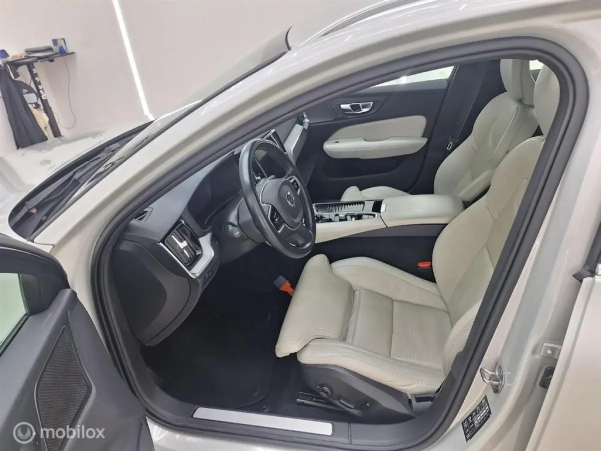 2.0 T8 Recharge AWD Inscription | Massage | Panoramadak | Head Up | 360 Camera | Harman Kardon | BLISS | Adaptive Cruise