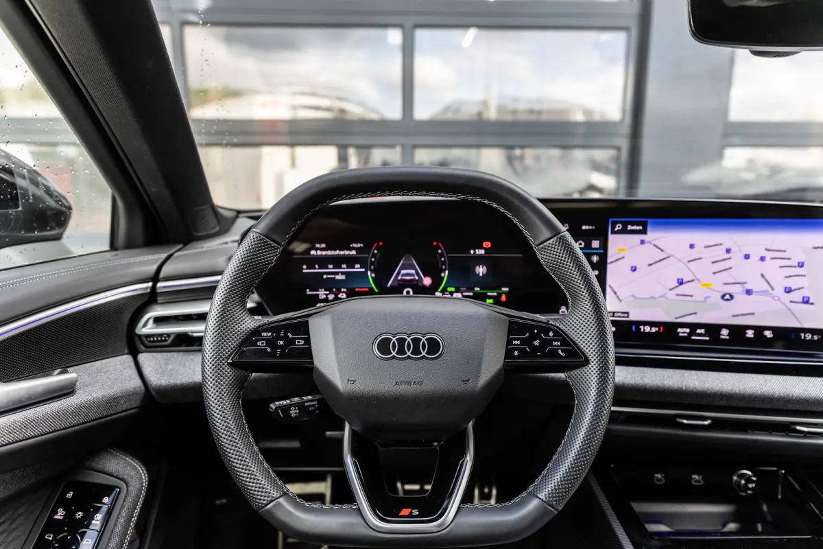 Limousine 2.0 299pk quattro S edition | MMI Bijrijdersscherm | Sfeerverlichting Pro | Carbon Inleg | 360 Camera | Matrix LED