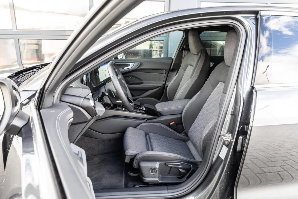 Limousine 2.0 299pk quattro S edition | MMI Bijrijdersscherm | Sfeerverlichting Pro | Carbon Inleg | 360 Camera | Matrix LED