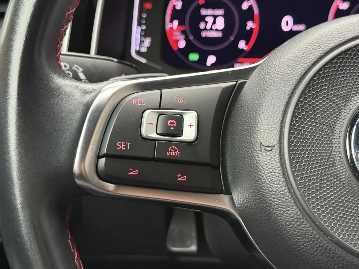 2.0 TSI GTI | Pano |