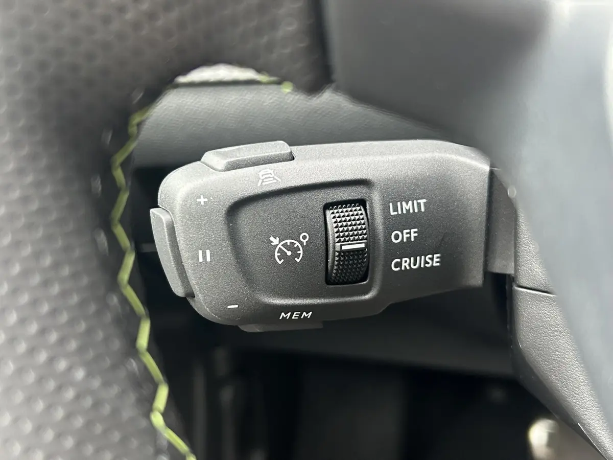 1.2 Hybrid 145 GT | Camera | Adaptieve Cruise Control | Navigatie | Apple Carplay/Android Auto