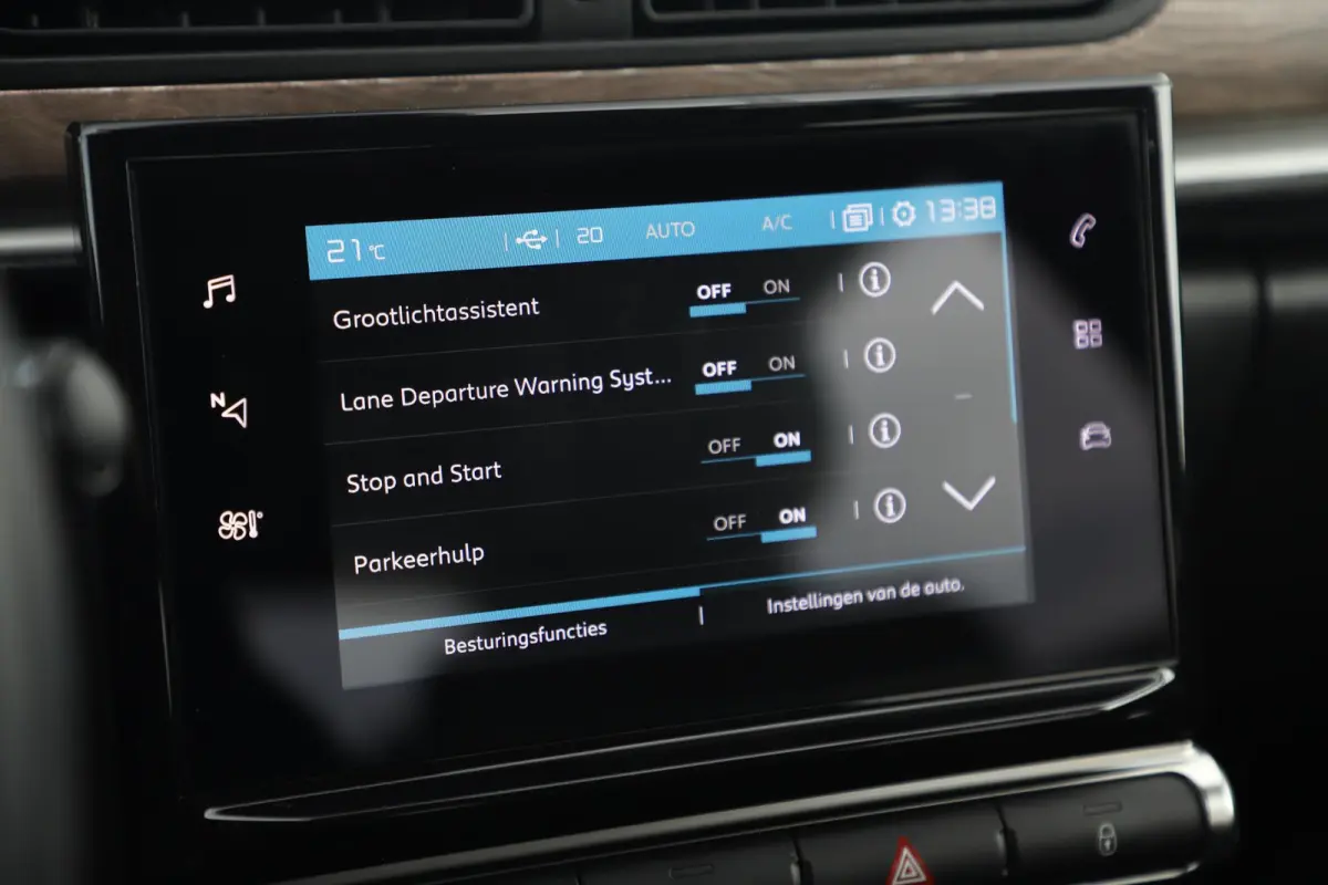 1.2 PureTech Shine Navigatie Achteruitrijcamera 17 inch LMV Carplay Android Clima Cruise Rijstrooksensor